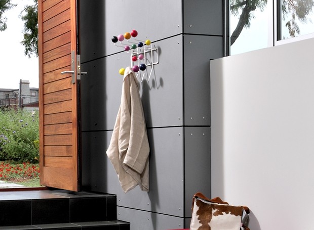 Home - Accessories - Hanger - Eames