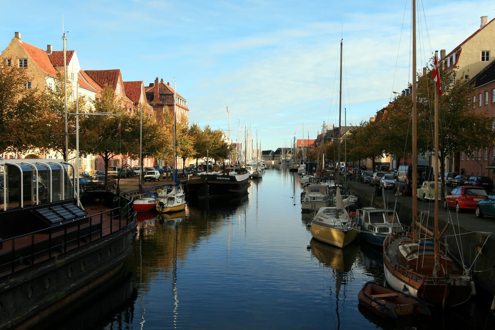 Morgenlys over Christianshavns Kanal